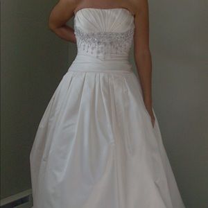 BRAND NEW - UNALTERED WEDDING DOWN